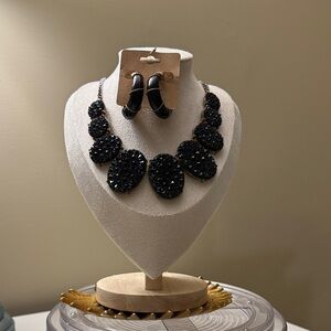 Black & Gold Necklace and Earring Set